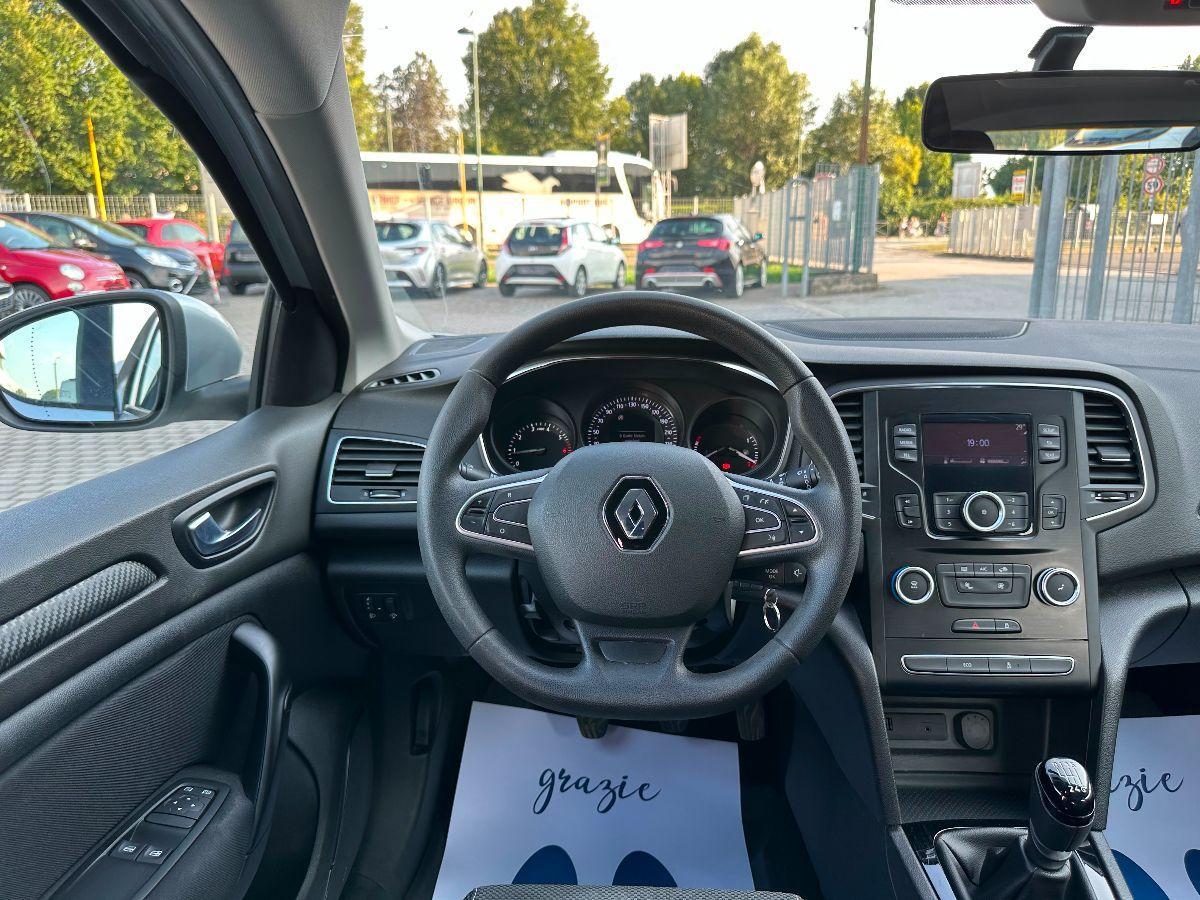 RENAULT - MÃ©gane - TCe Energy Zen