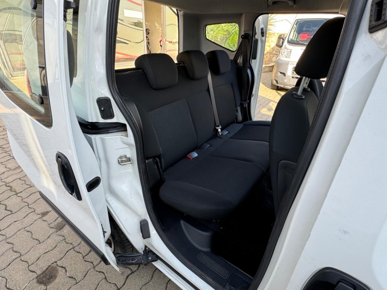 Fiat Qubo 1.3 MJT 95 CV ivato eu 6b Lounge