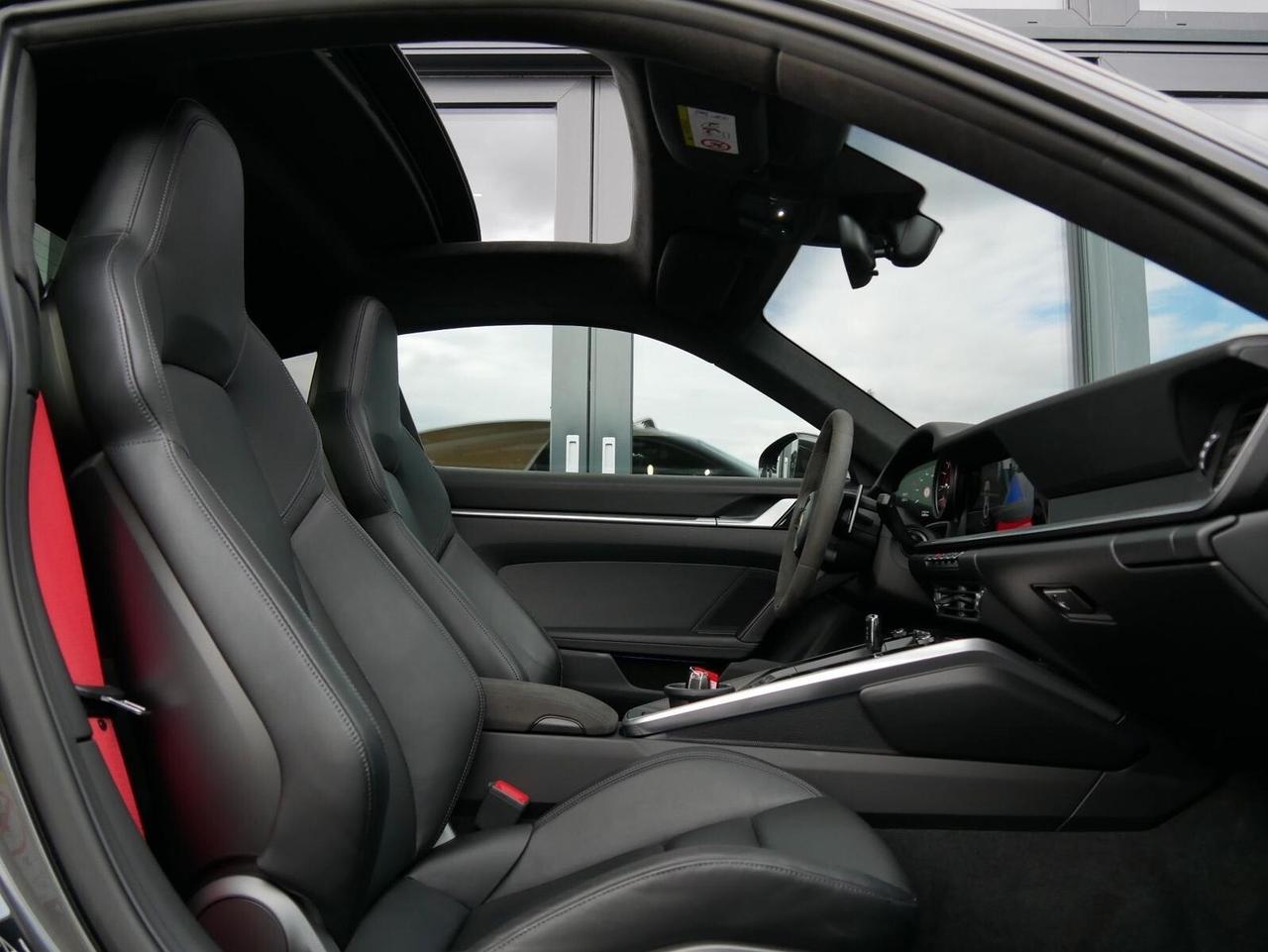 Porsche 911 Carrera
