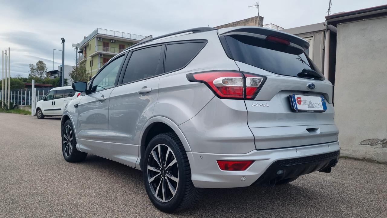 Ford Kuga 2.0 TDCI 120 CV S&S 2WD Powershift ST-Line