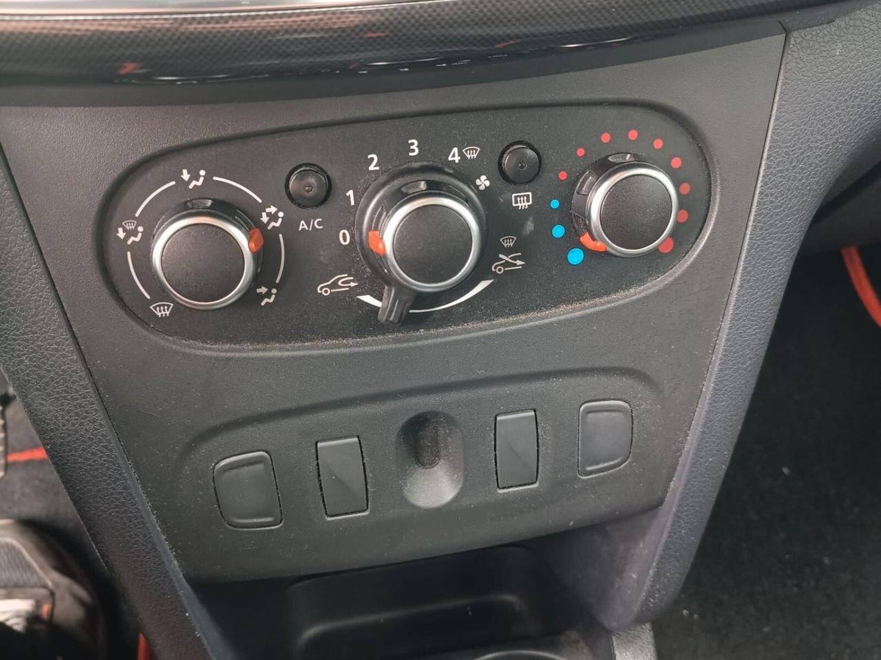 Dacia Sandero Streetway 1.0 TCe 100 CV ECO-G Comfort