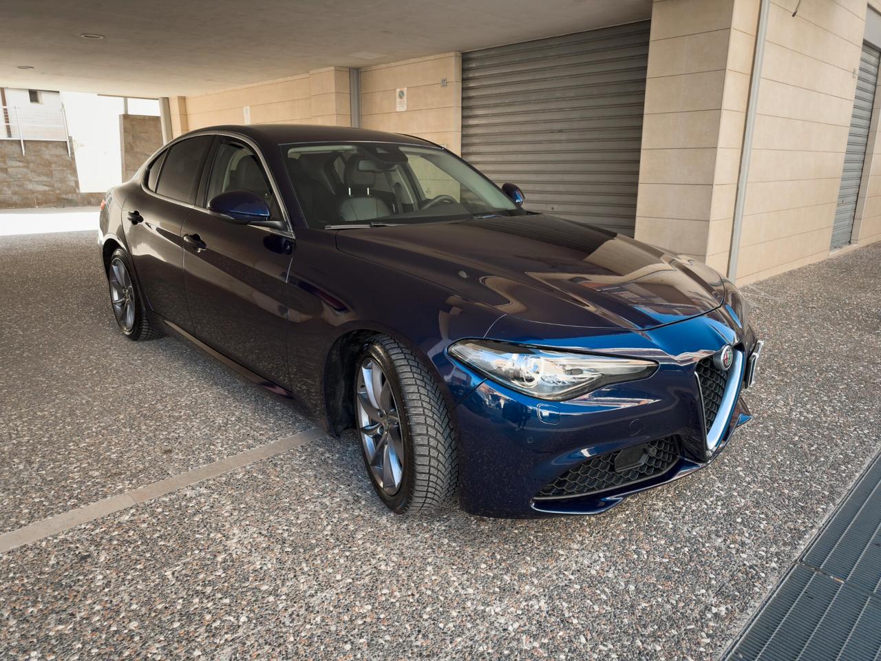 Alfa Romeo Giulia 2.2 Turbodiesel 180 cv AT8 Super PREZZO OUTLET!!!