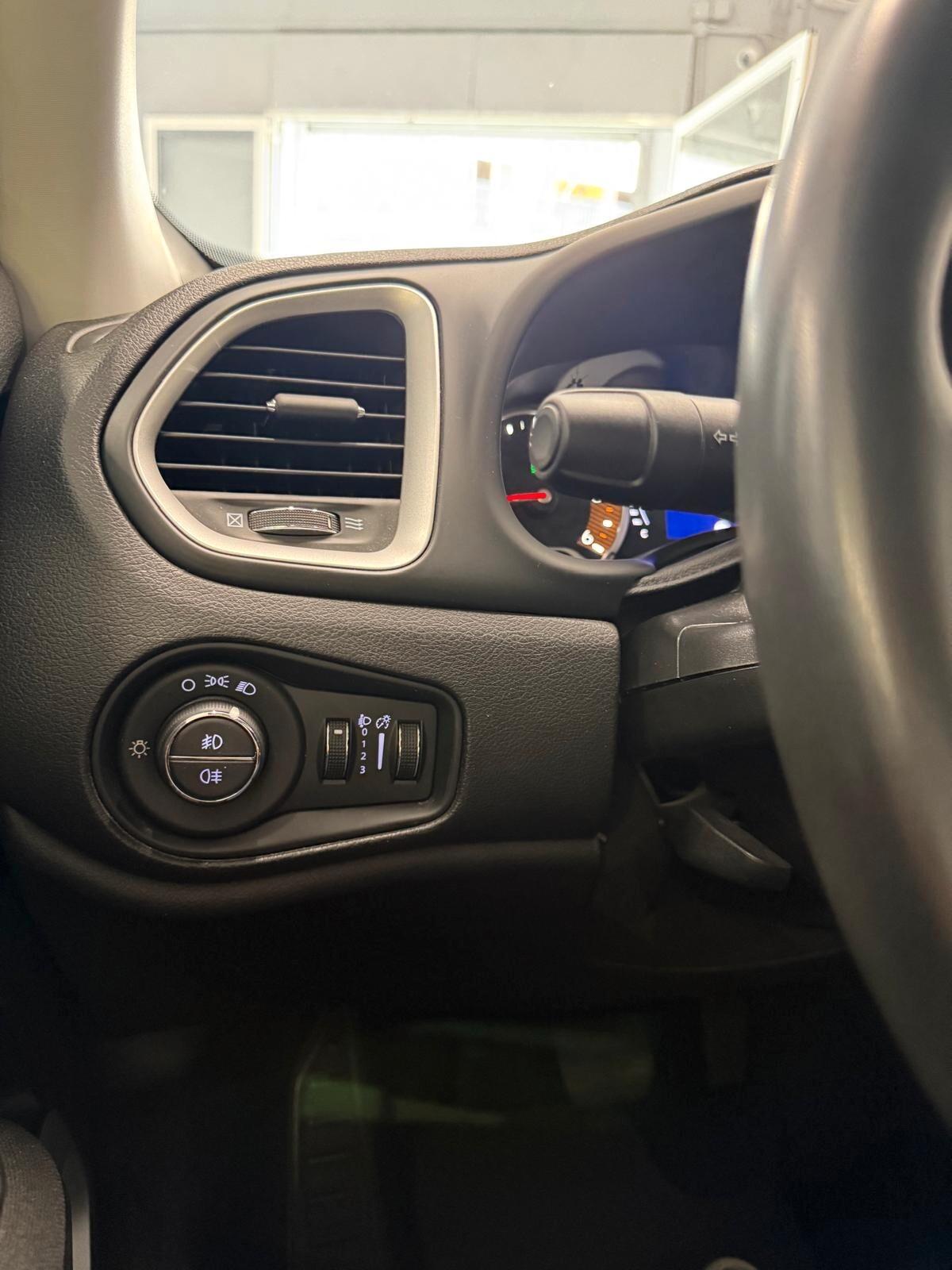Jeep Renegade 1.6 Mjt 120 CV Longitude