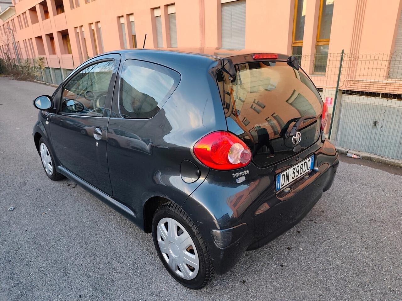 Toyota Aygo 1.0 benzina euro 4 neopatentati