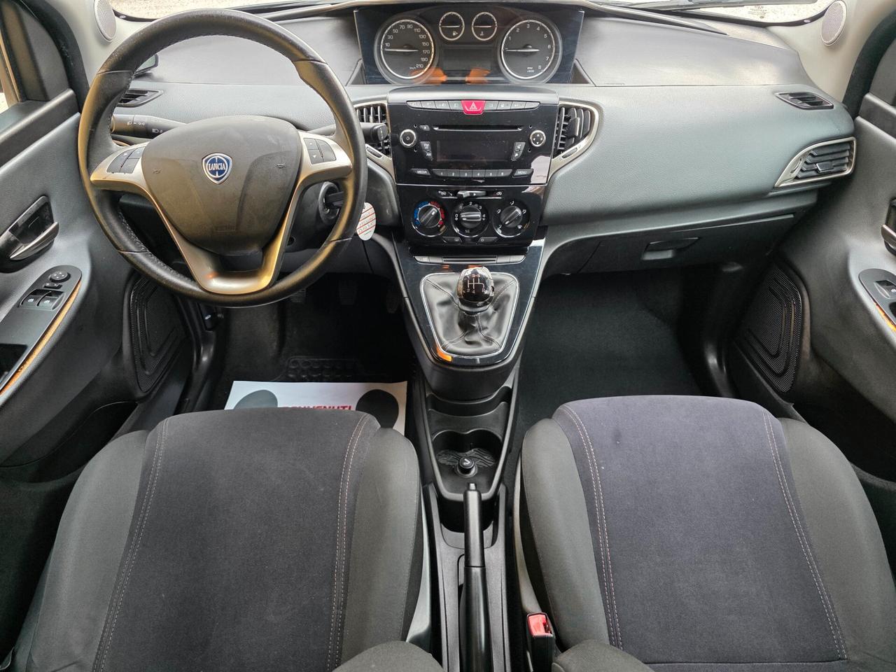 Lancia Ypsilon 0.9 TwinAir 85 CV 5 porte Metano Ecochic Gold
