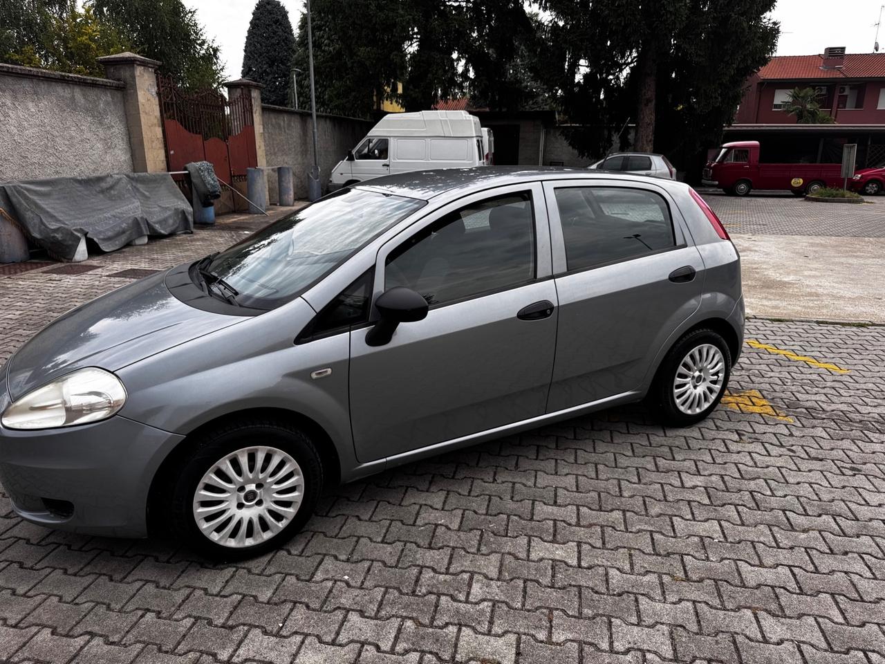 Fiat Grande Punto 1.3 MJT 75 CV 5 porte neopatentati