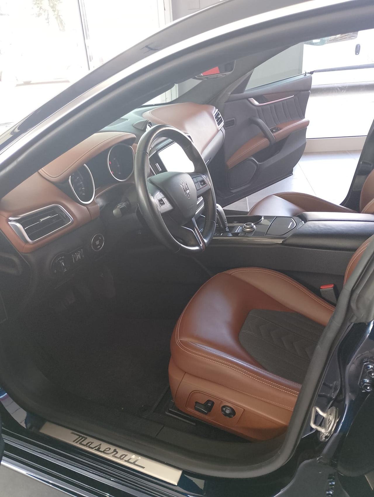 Maserati Ghibli V6 Granlusso