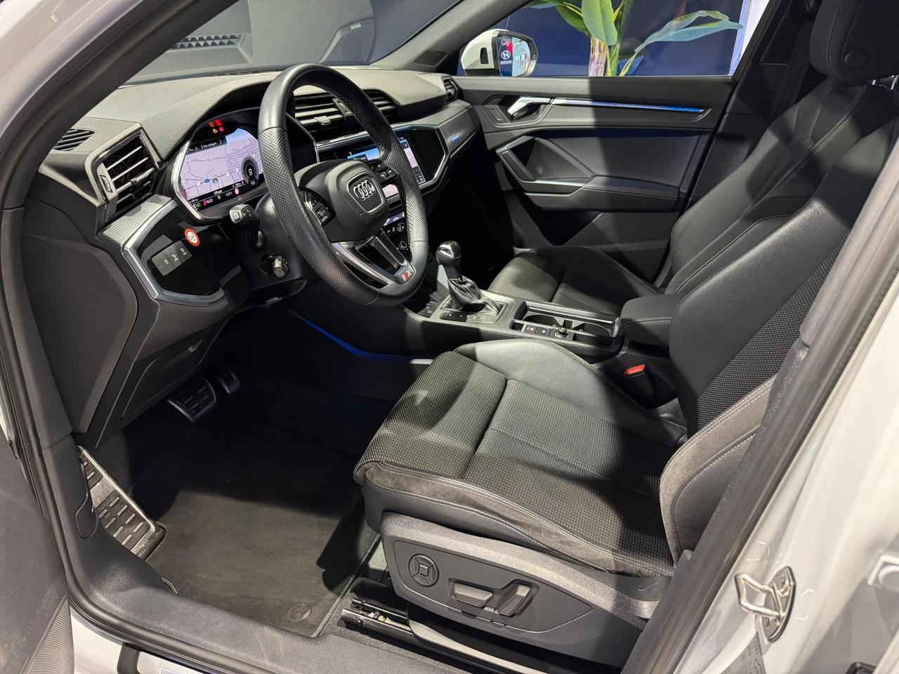 Audi Q3 SPB 40 TDI quattro S-Line Identity Black