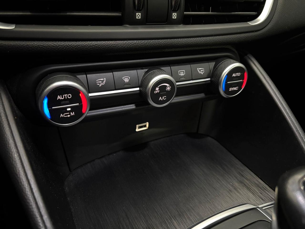 Alfa Romeo Giulia 2.2 Turbodiesel 160 CV AT8 Business