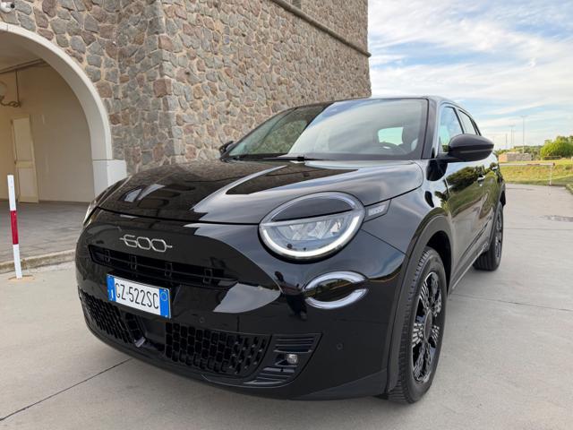 FIAT 600 HYBRID 145CV DCT MHEV+NAVI+RCAM+2PDC+LED