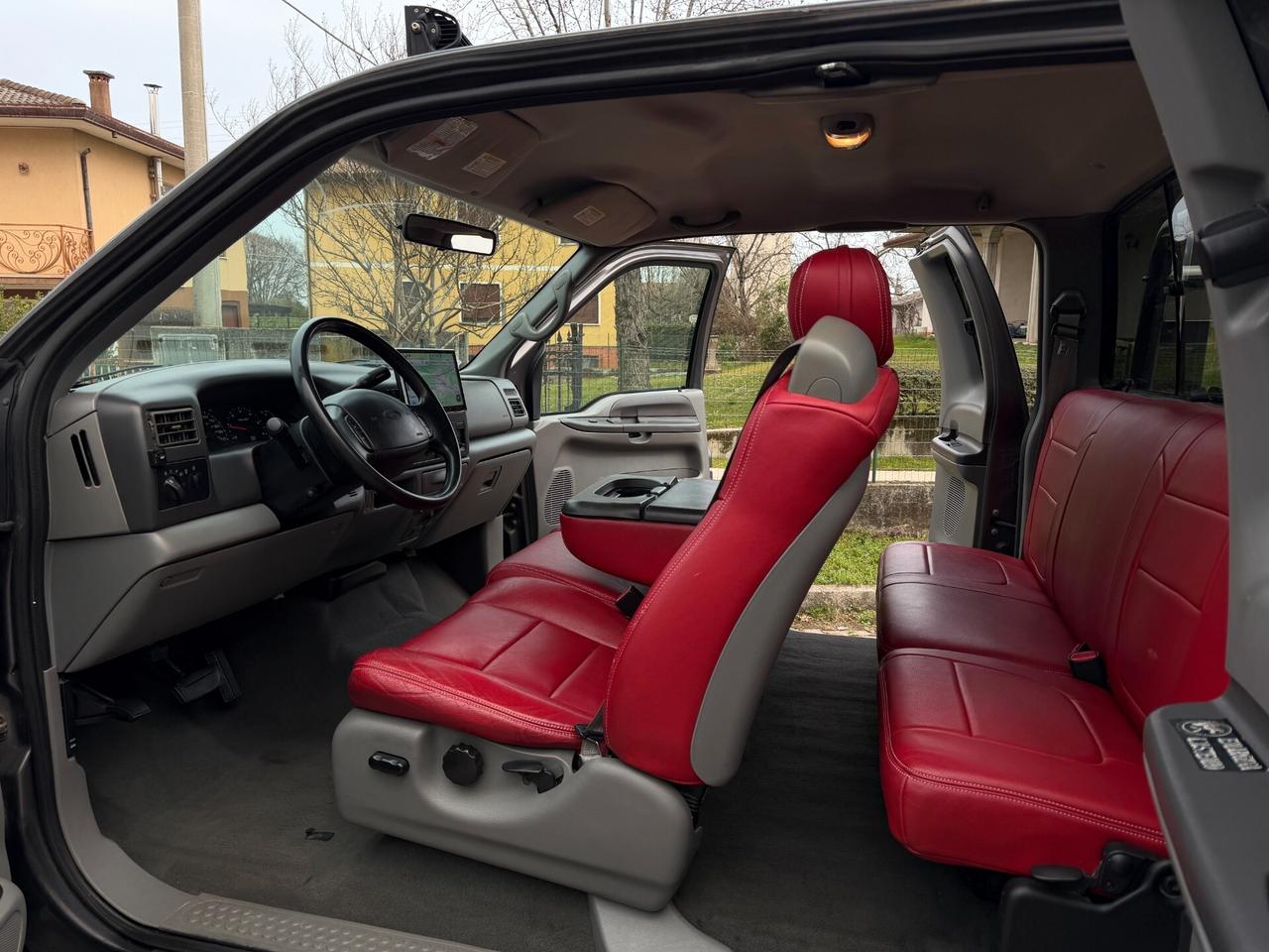 Ford F-250 5.4i V8 GPL 4X4 XLT 6Posti