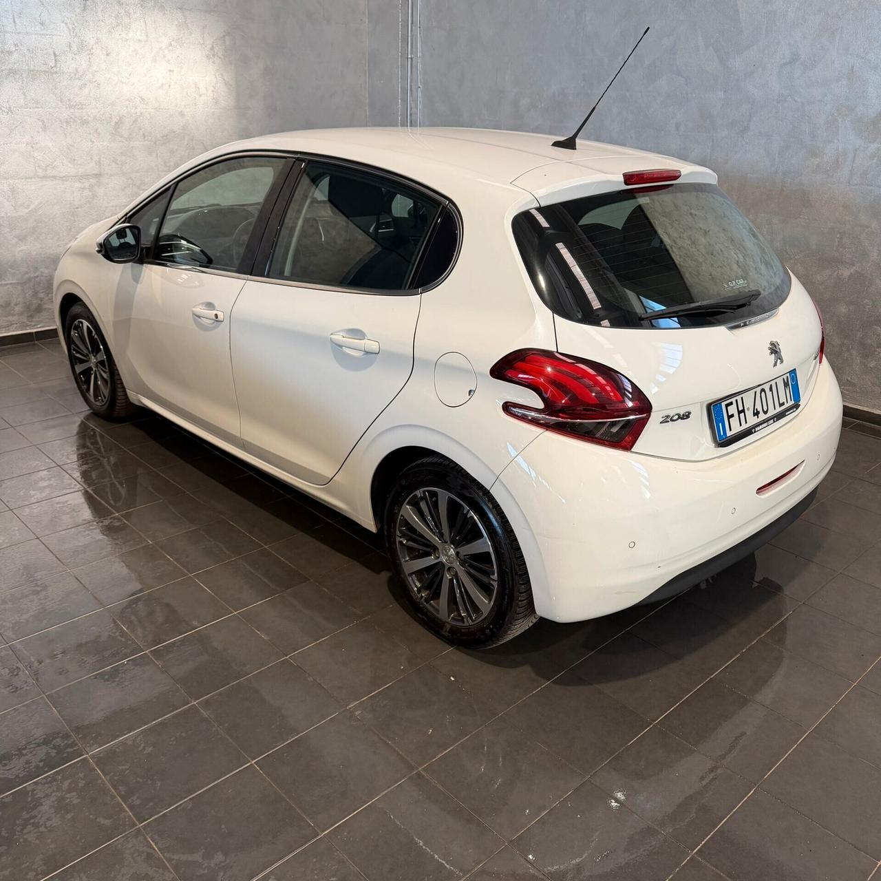 Peugeot 208 1.2 BENZINA ALLURE