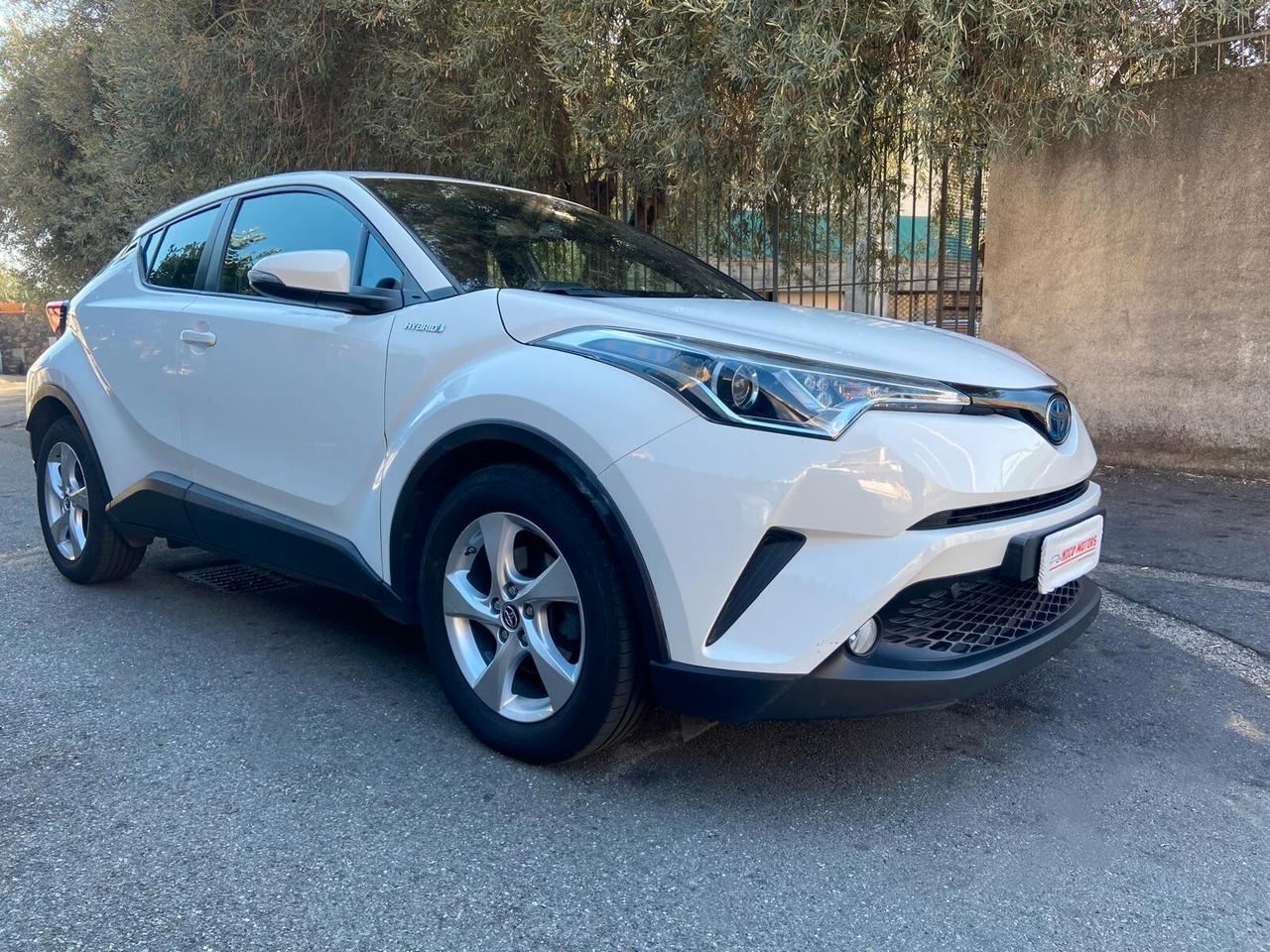 Toyota C-HR 1.8 Hybrid E-CVT Active