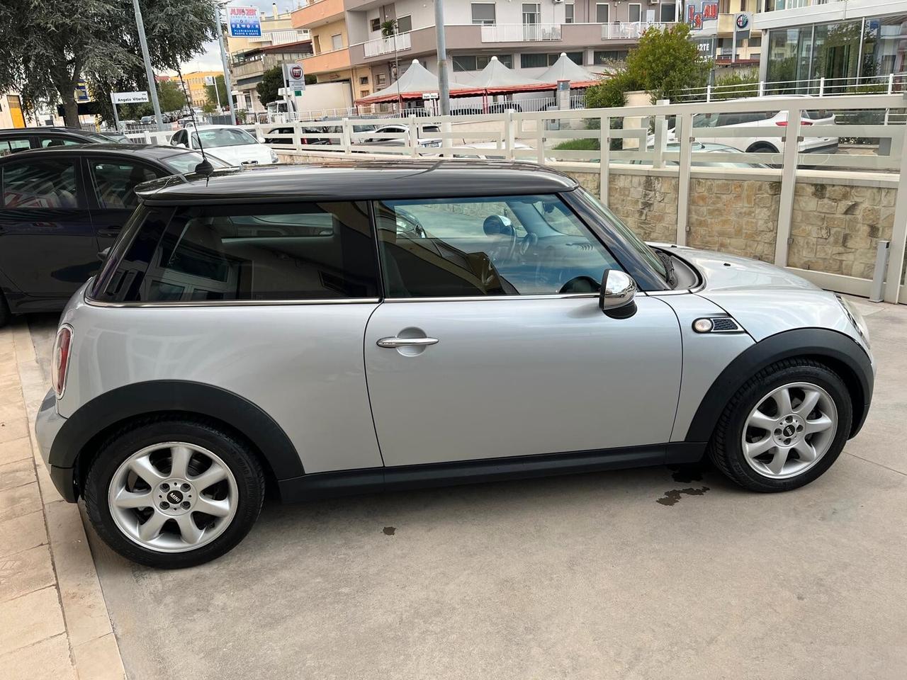 Mini Mini 1.6 16V Cooper D