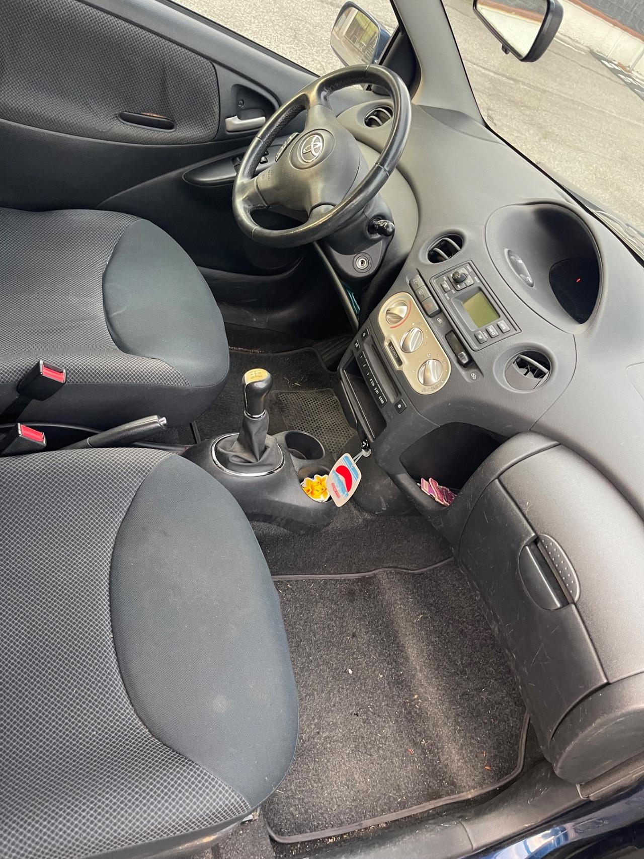 Toyota Yaris 1.0i 16V cat 3 porte
