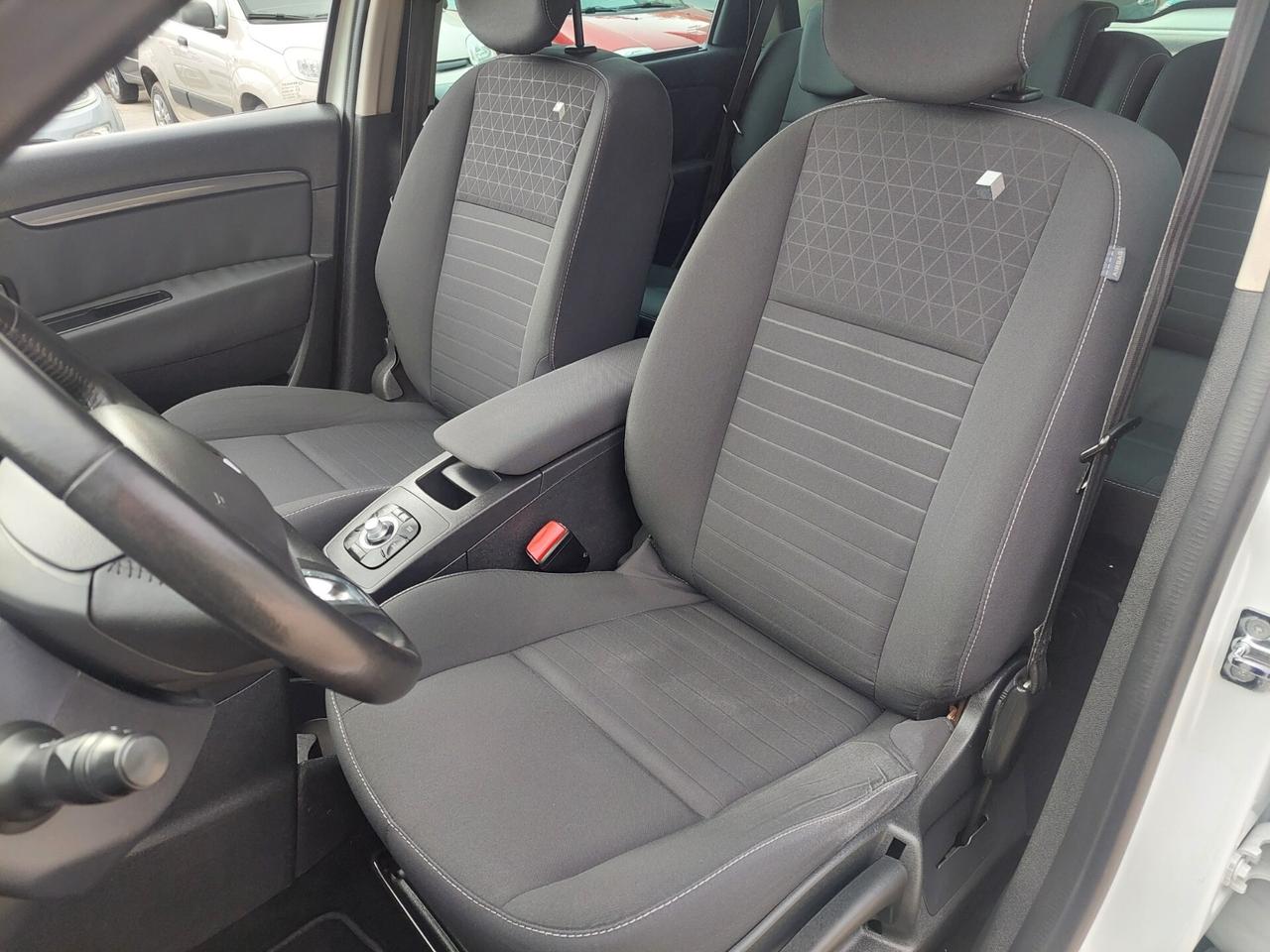 Renault Scenic XMod 1.5 dCi 110 CV Limited