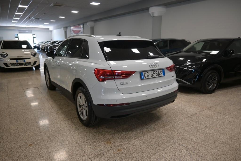 Audi Q3 35 TDI quattro S tronic Business