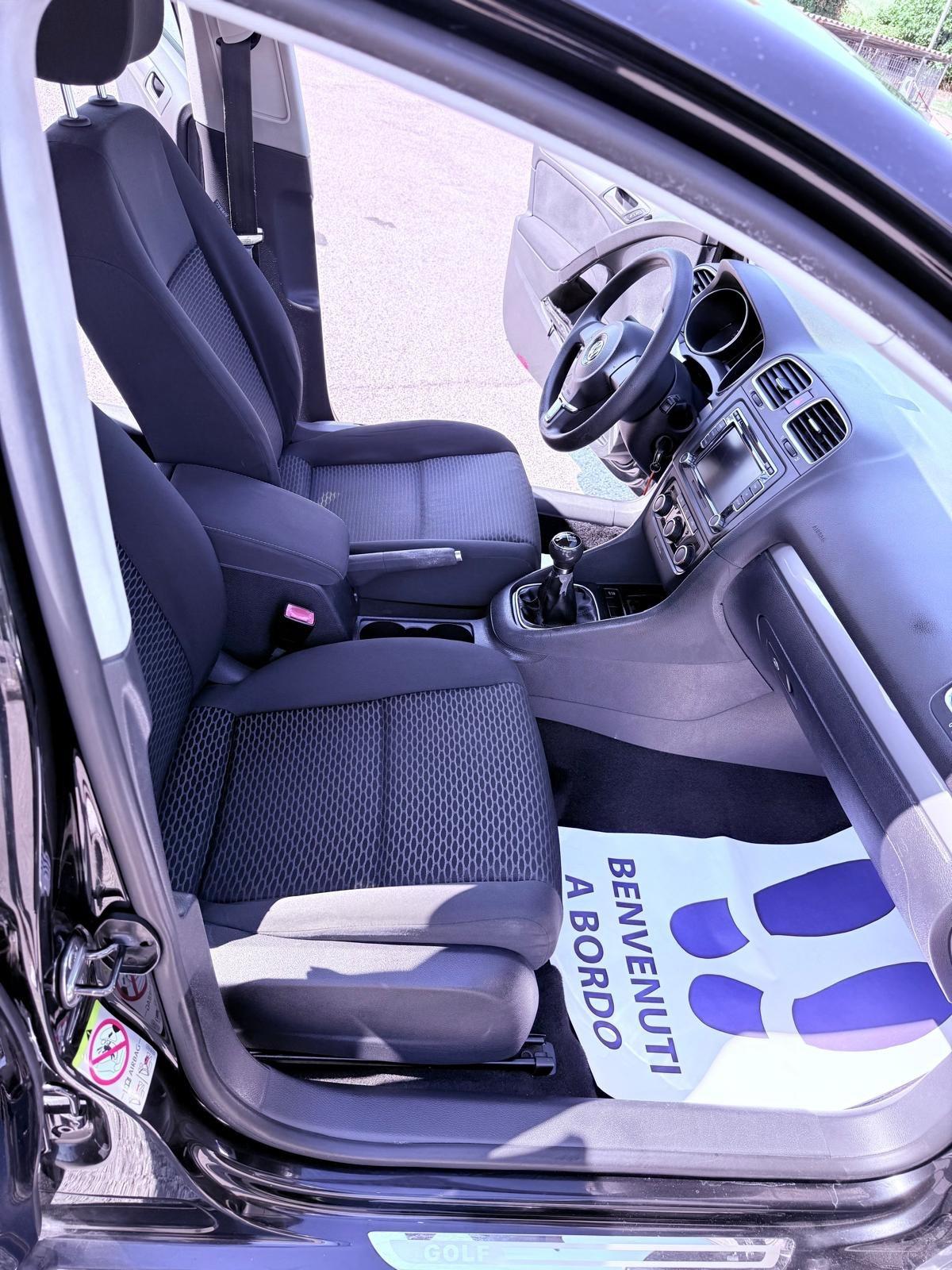 Volkswagen Golf 1.6 TDI DPF 5p. Comfortline Ok neopatentati