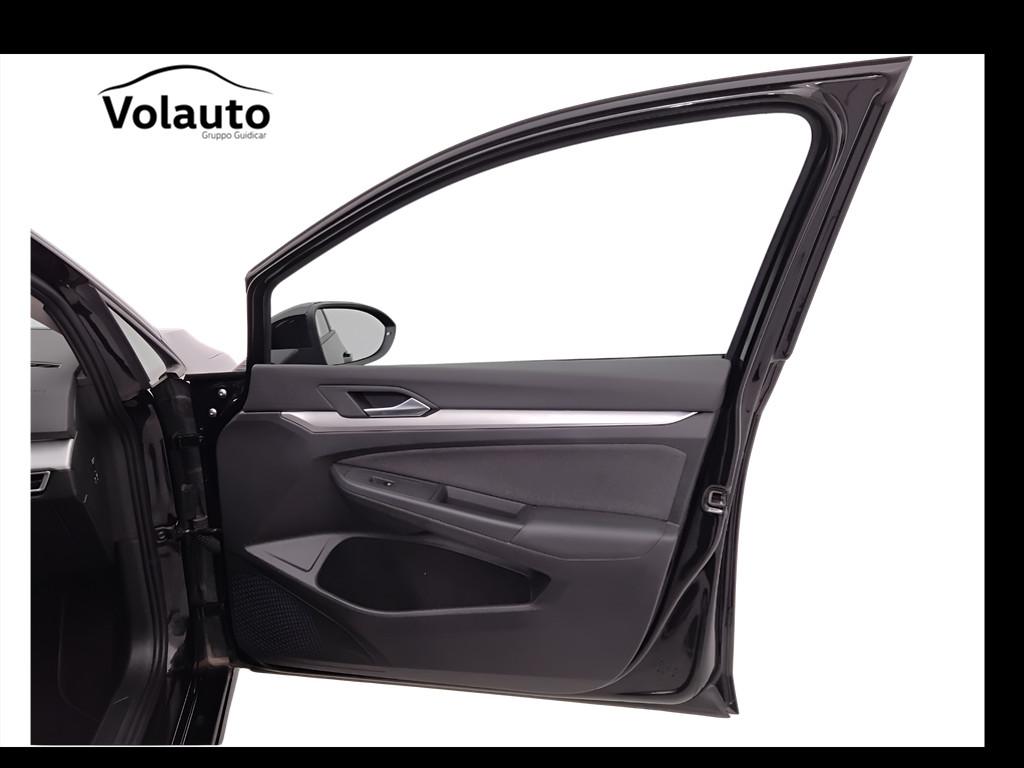 VOLKSWAGEN Golf VIII 2024 - Golf 2.0 tdi Life 115cv