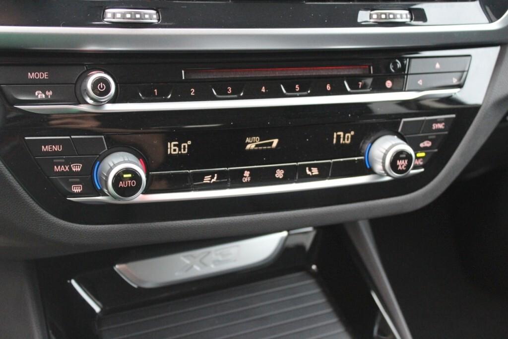 BMW X3 sdrive 18d 150CV *CARPLAY *VOLANTE-M