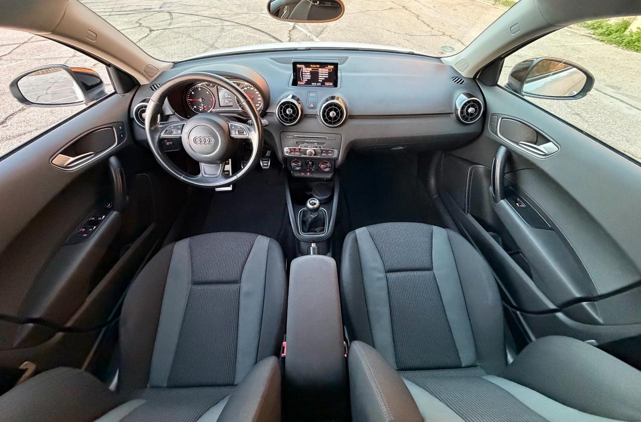 Audi A1 SPB/1.6 TDI 116CV/LED/SOLO 109000 KM