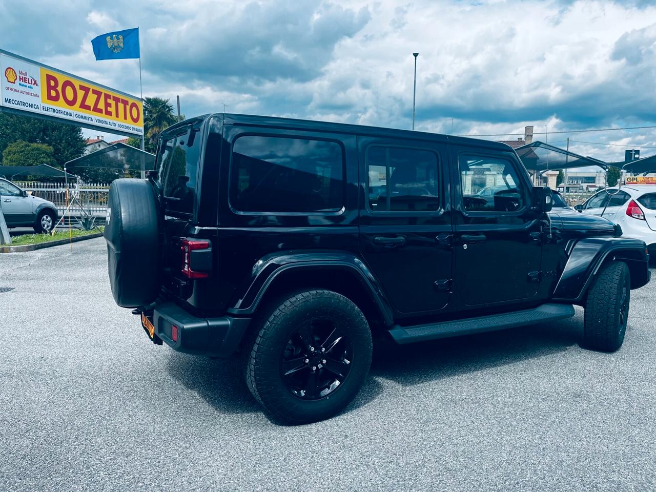 Jeep Wrangler Unlimited 2.2 Mjt II Sahara MOTORE NUOVO