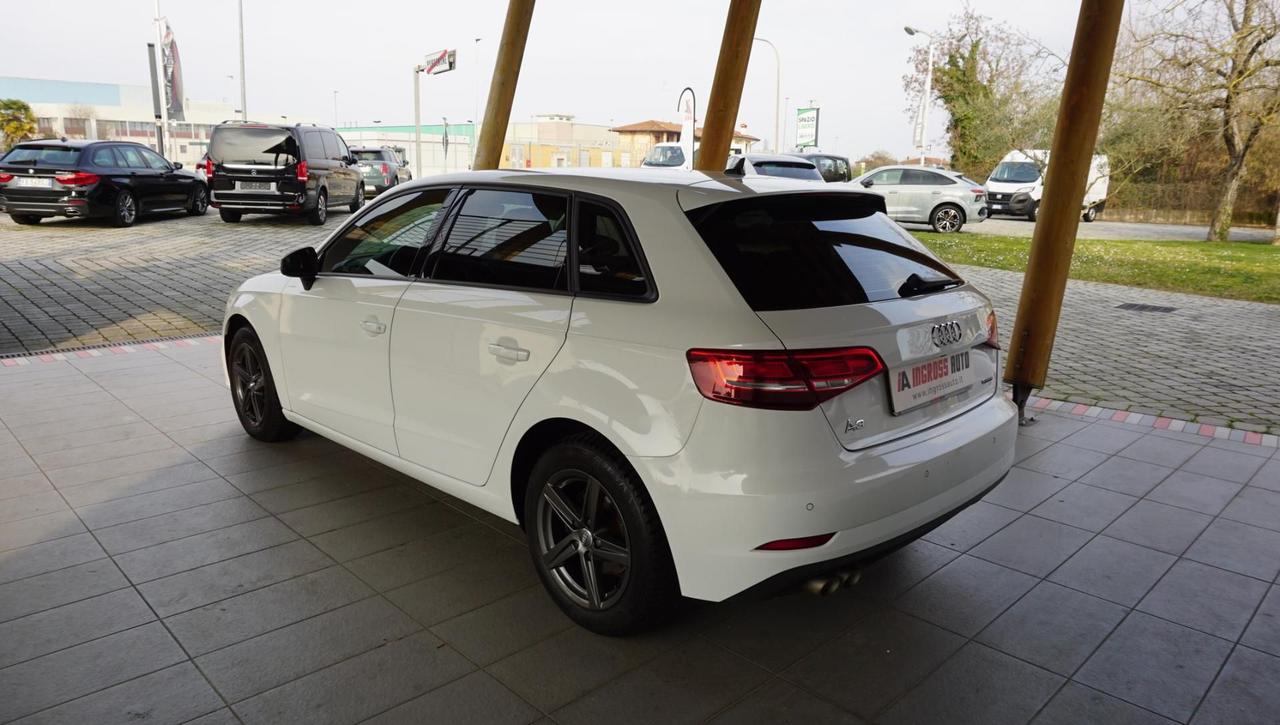 Audi A3 SPB 40 TDI quattro S tronic Business