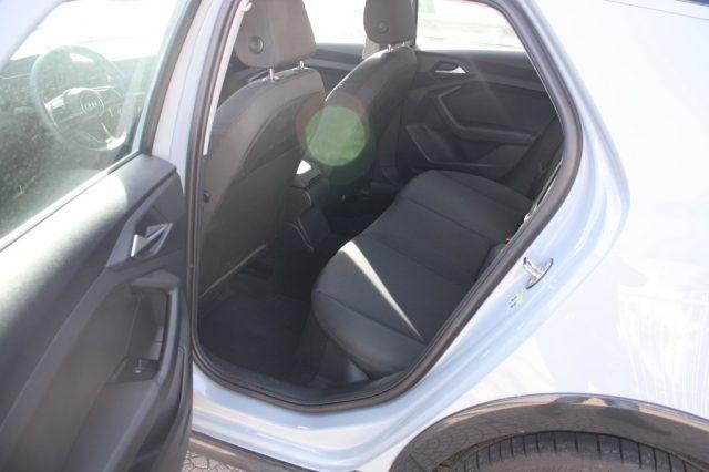 AUDI A1 allstreet 30 TFSI Identity Contrast