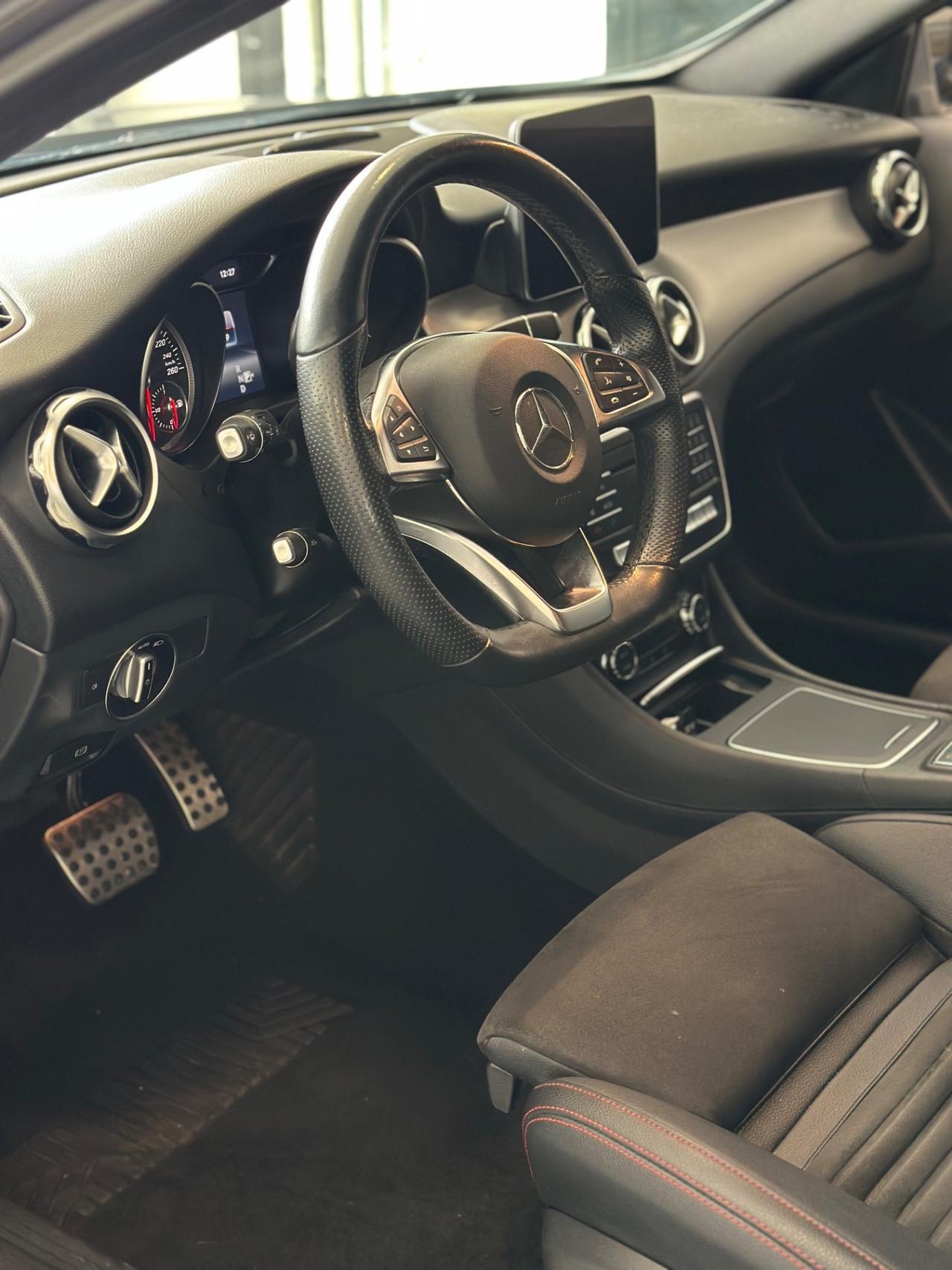 Mercedes-benz GLA 200 d Automatic Premium