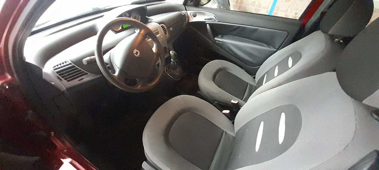 Lancia Ypsilon 1.2 Argento