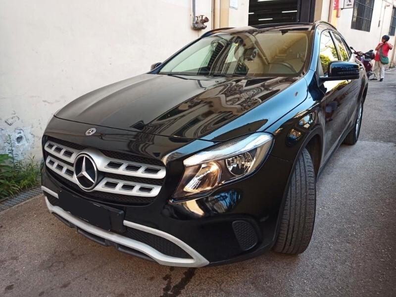 Mercedes-benz GLA 220 d Automatic 4Matic Premium
