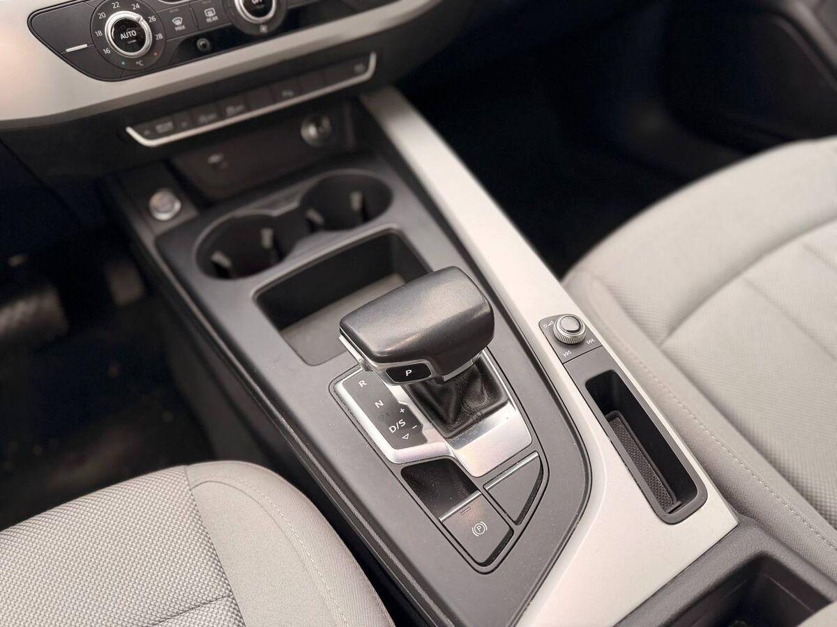 Audi A4 Avant 35 2.0 tdi mhev Business Advanced 163cv s-tronic