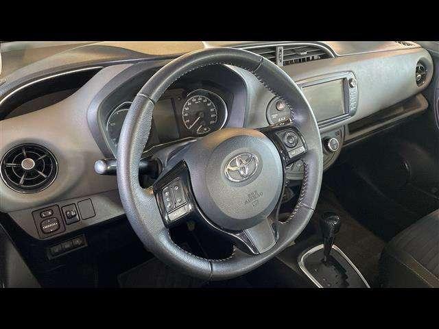 Toyota Yaris 5 Porte 1.5 VVT-i Hybrid Active e-CVT my18