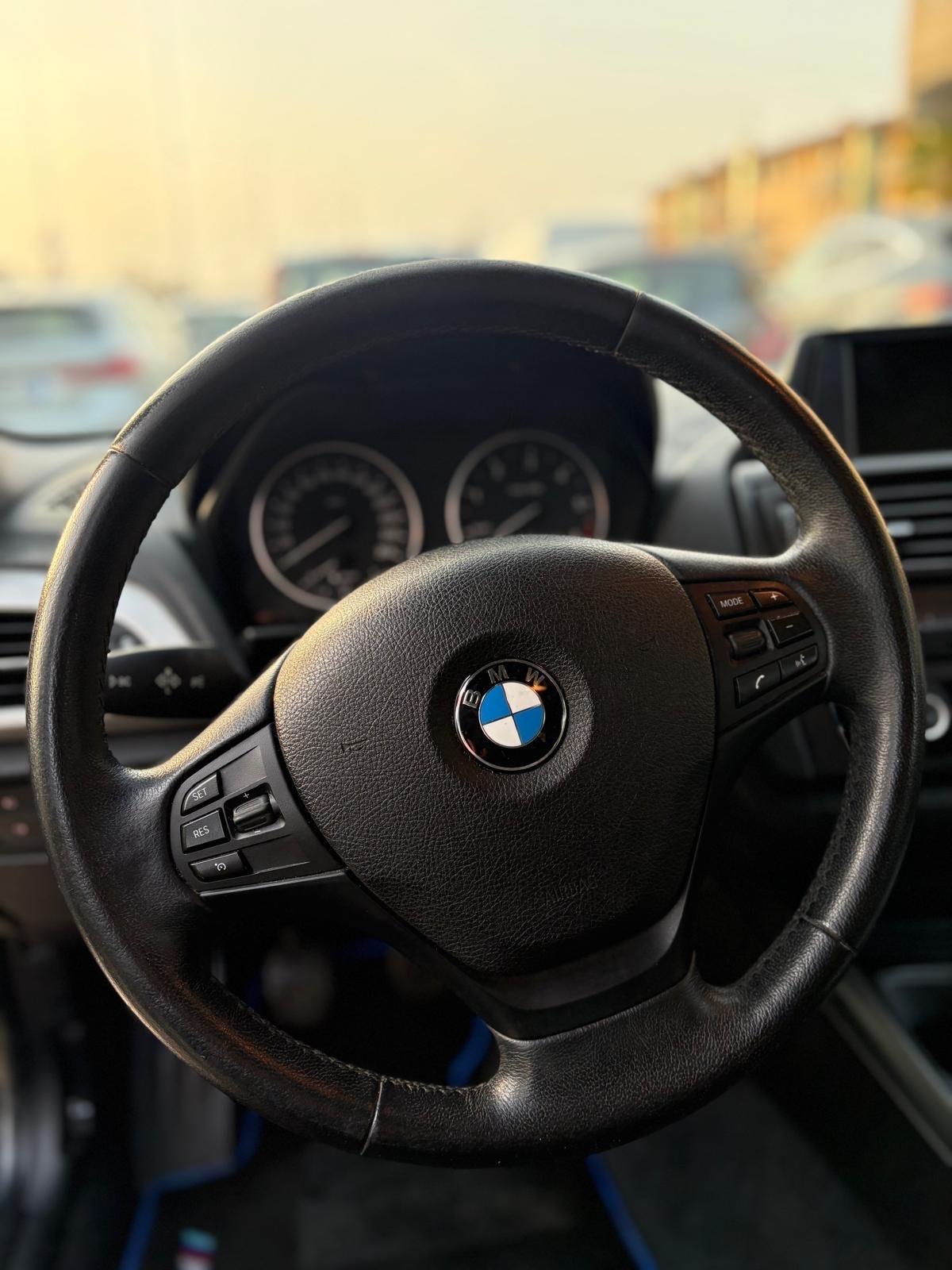 Bmw 114 114d 5p. Urban