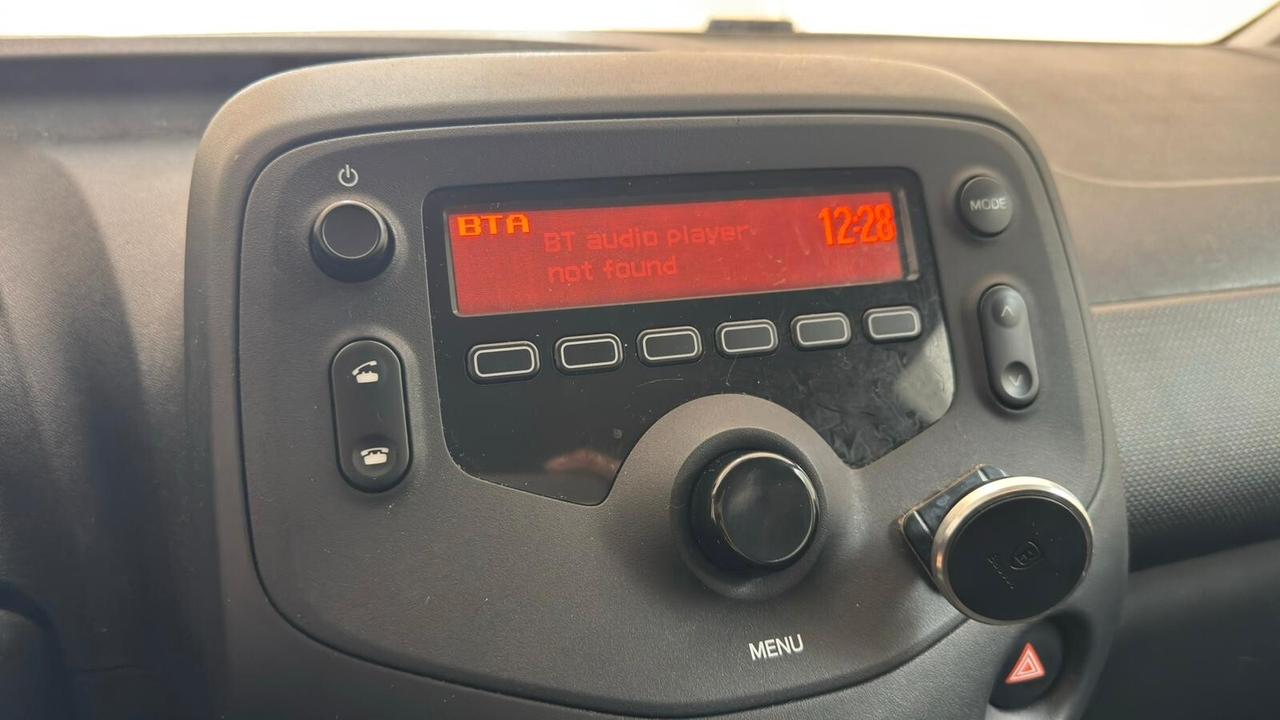 Toyota Aygo Connect 1.0 VVT-i 72 CV 5 porte x-fun