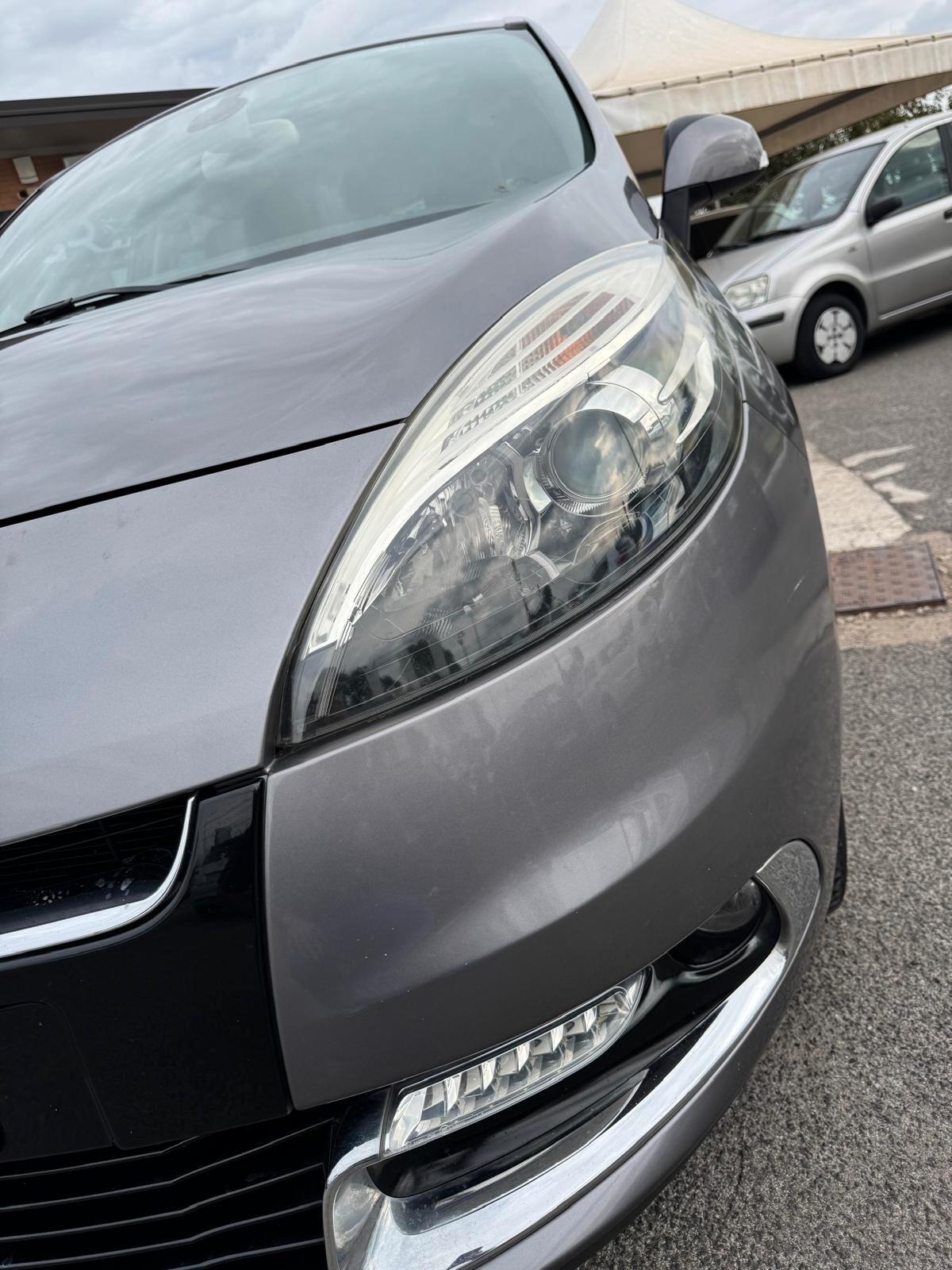 Renault Scenic XMOD 1.5 DCI 110CV 2012