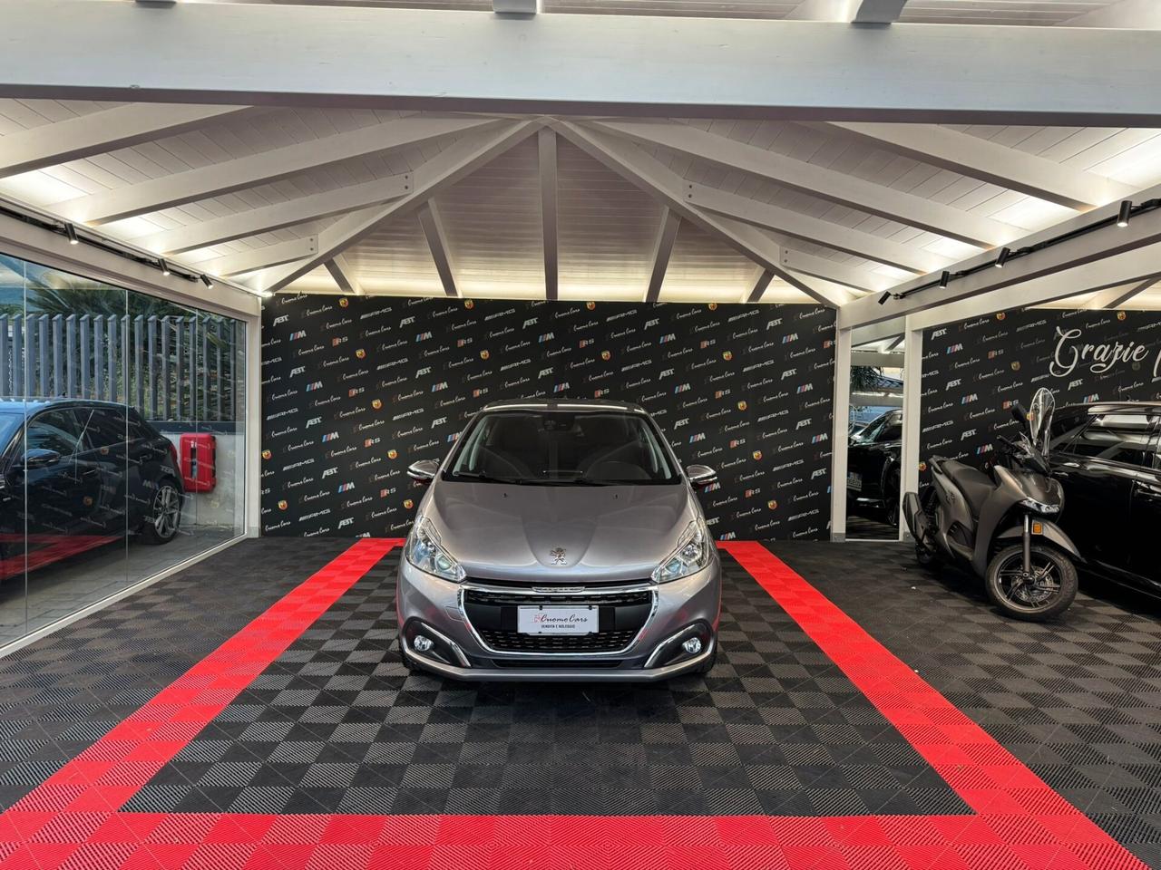 Peugeot 208 PureTech Stop&Start 5 porte Signature