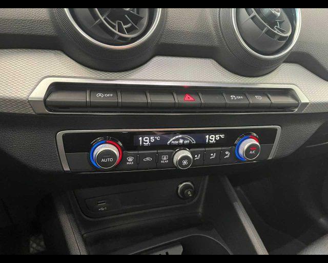 AUDI Q2 30 TDI S tronic Business Plus