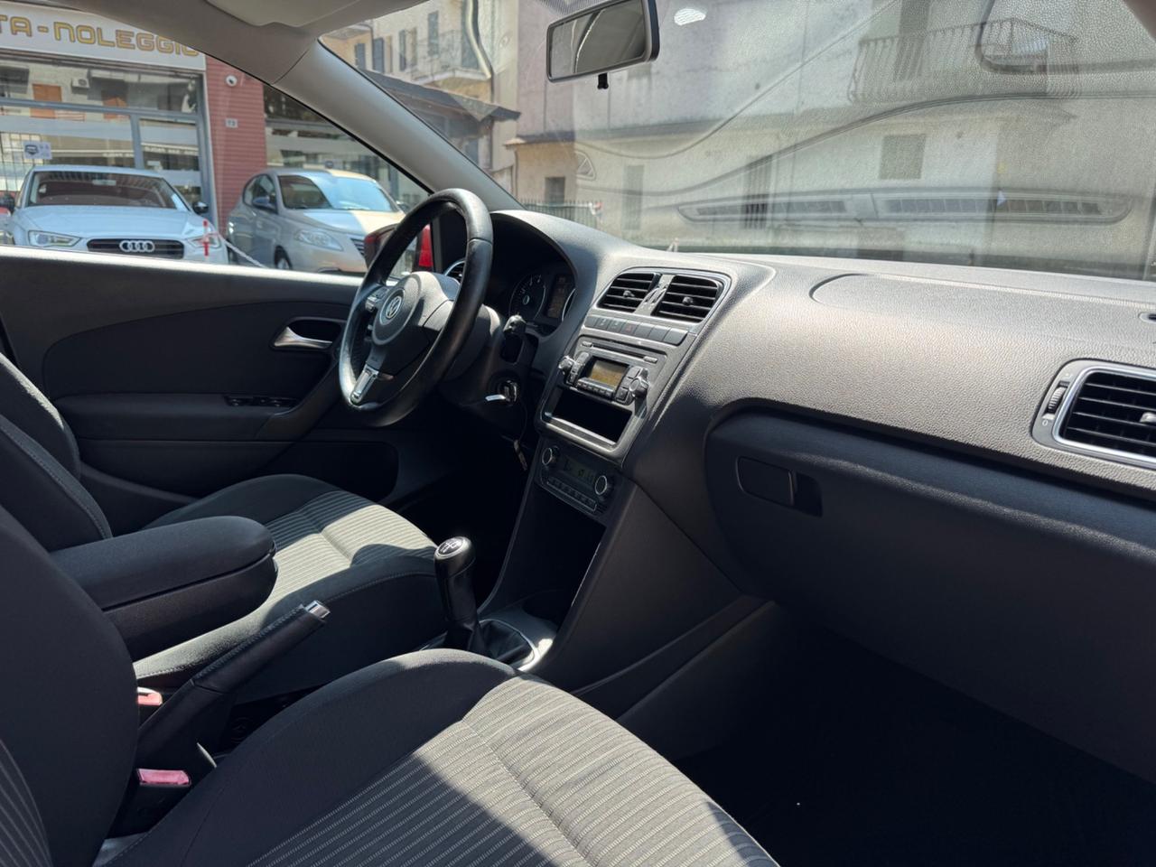 Volkswagen Polo 1.4 5 porte TAGLIANDATA - OK NEOPATENTATI