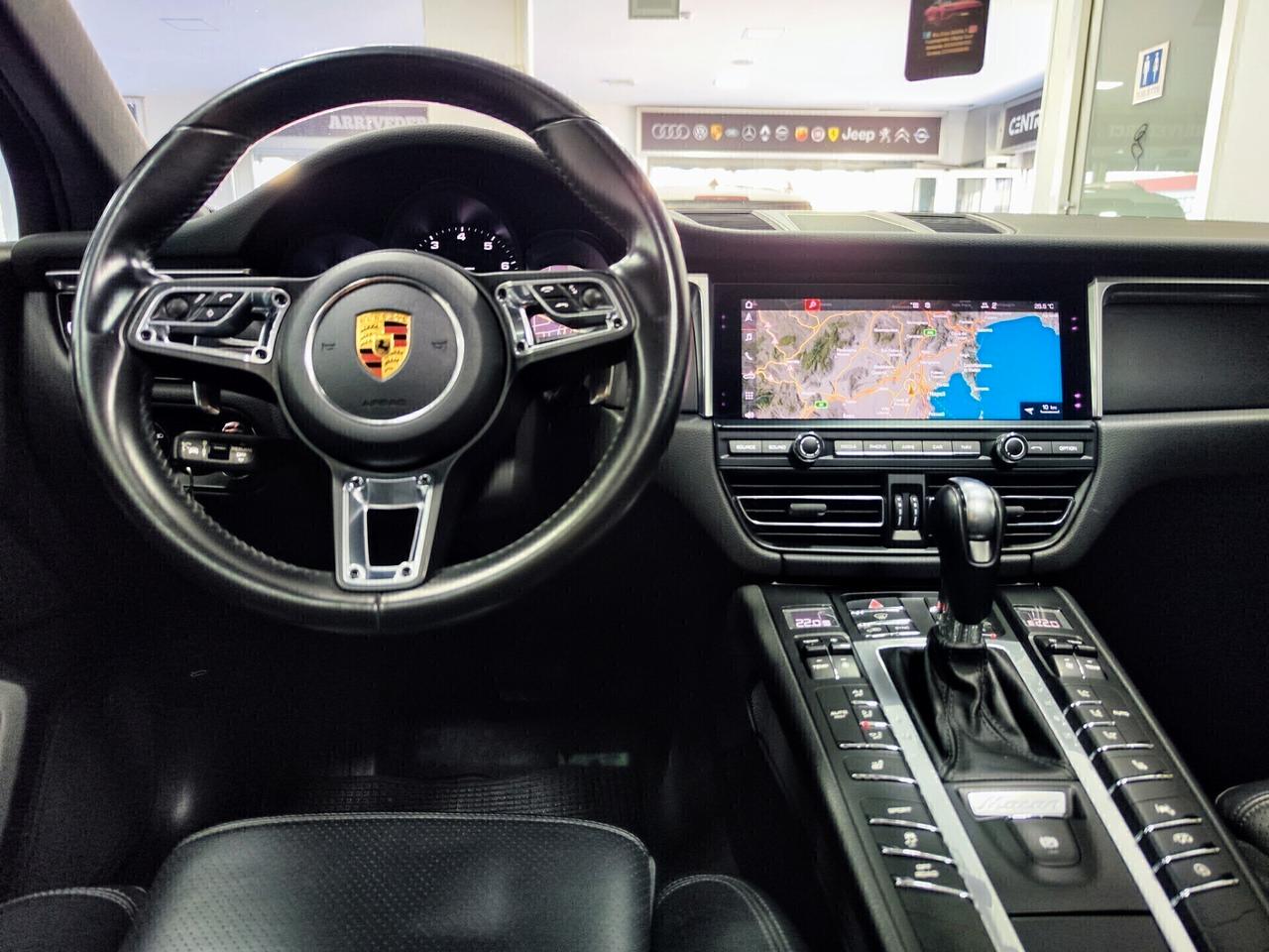 Porsche Macan 2.0 245cv Tetto Led