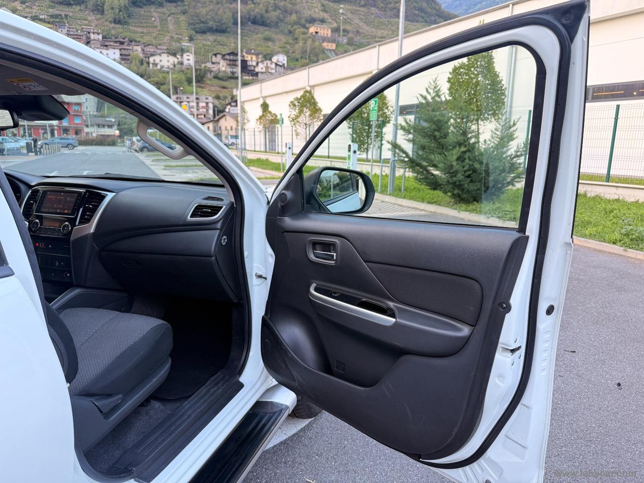 MITSUBISHI L200 2.3 D DoubleCab 4x4 RIDOTTE E BLOCCAGGIO