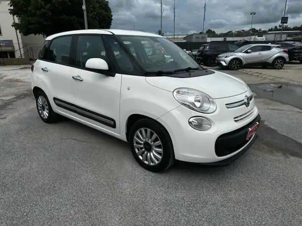 Fiat 500L 1.3 Multijet 85 CV Easy perfetta come nuova £6400