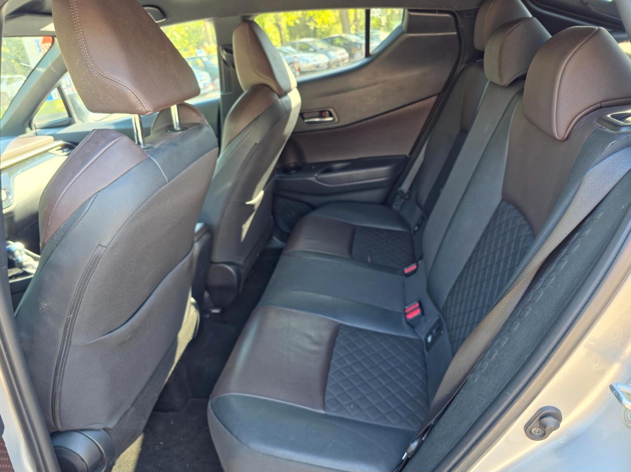 Toyota C-HR 1.8 Hybrid E-CVT Lounge 2017-E6 Automatico NEO