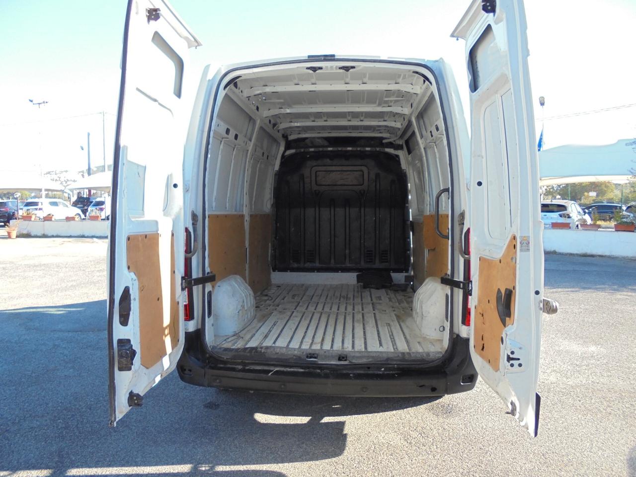 Renault Master T33 2.3 dCi 135 PC-TN L2H2 Ice
