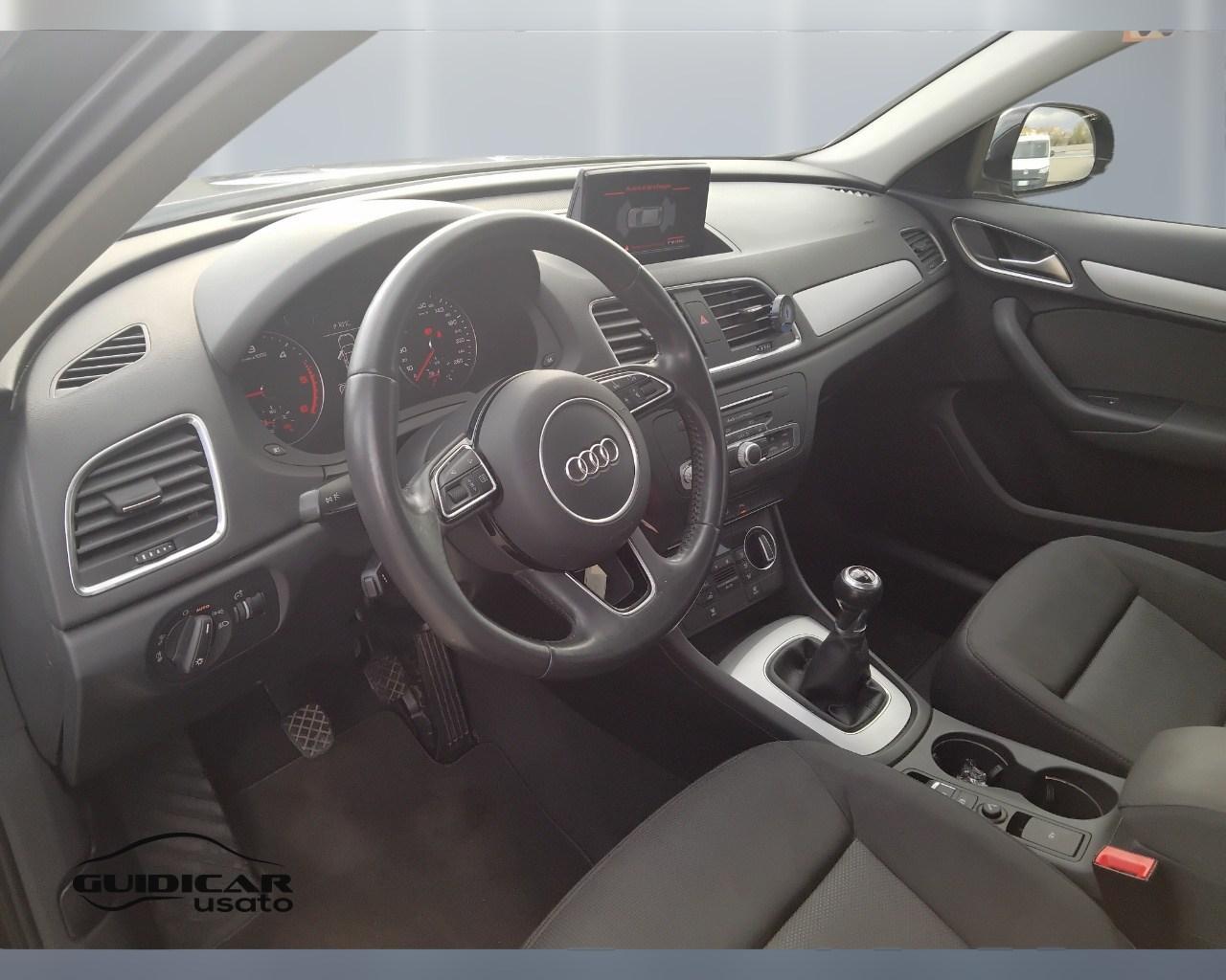 AUDI Q3 I 2015 - Q3 2.0 tdi Business 120cv
