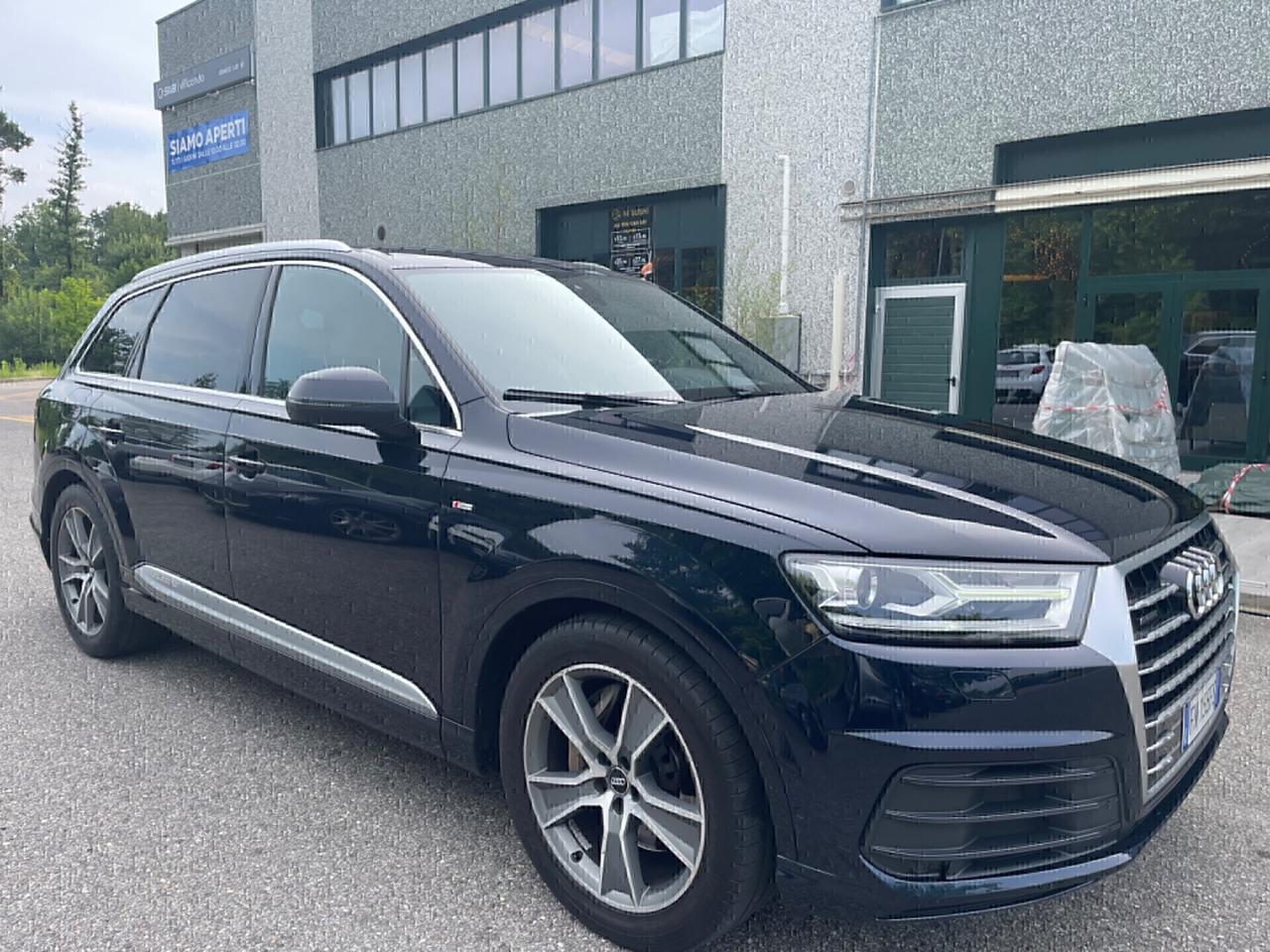 Audi Q7 3.0 TDI 272 CV quattro Automatik*S-line*Navi*Pelle*7 posti*