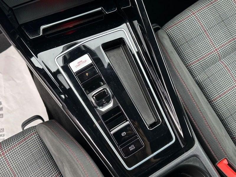 Volkswagen Golf 2.0 TSI GTI DSG Camera Estoril 19" Cockpit PRO