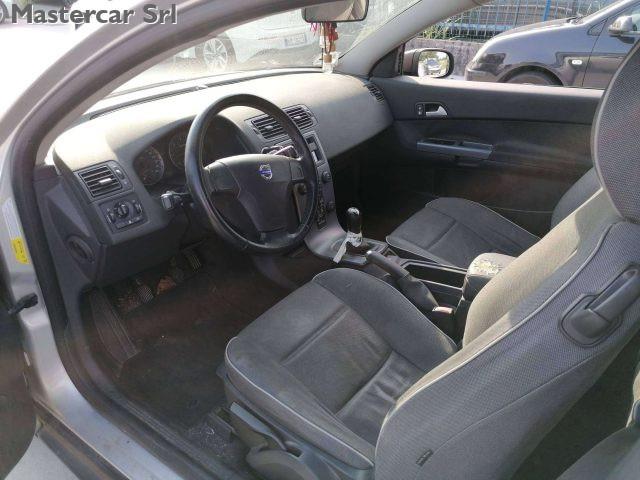 VOLVO C30 C30 1.6d Momentum - DJ073YC