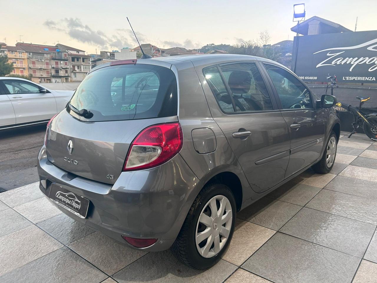 Renault Clio 1.5 dCi 75CV 5P Dynamique 2012