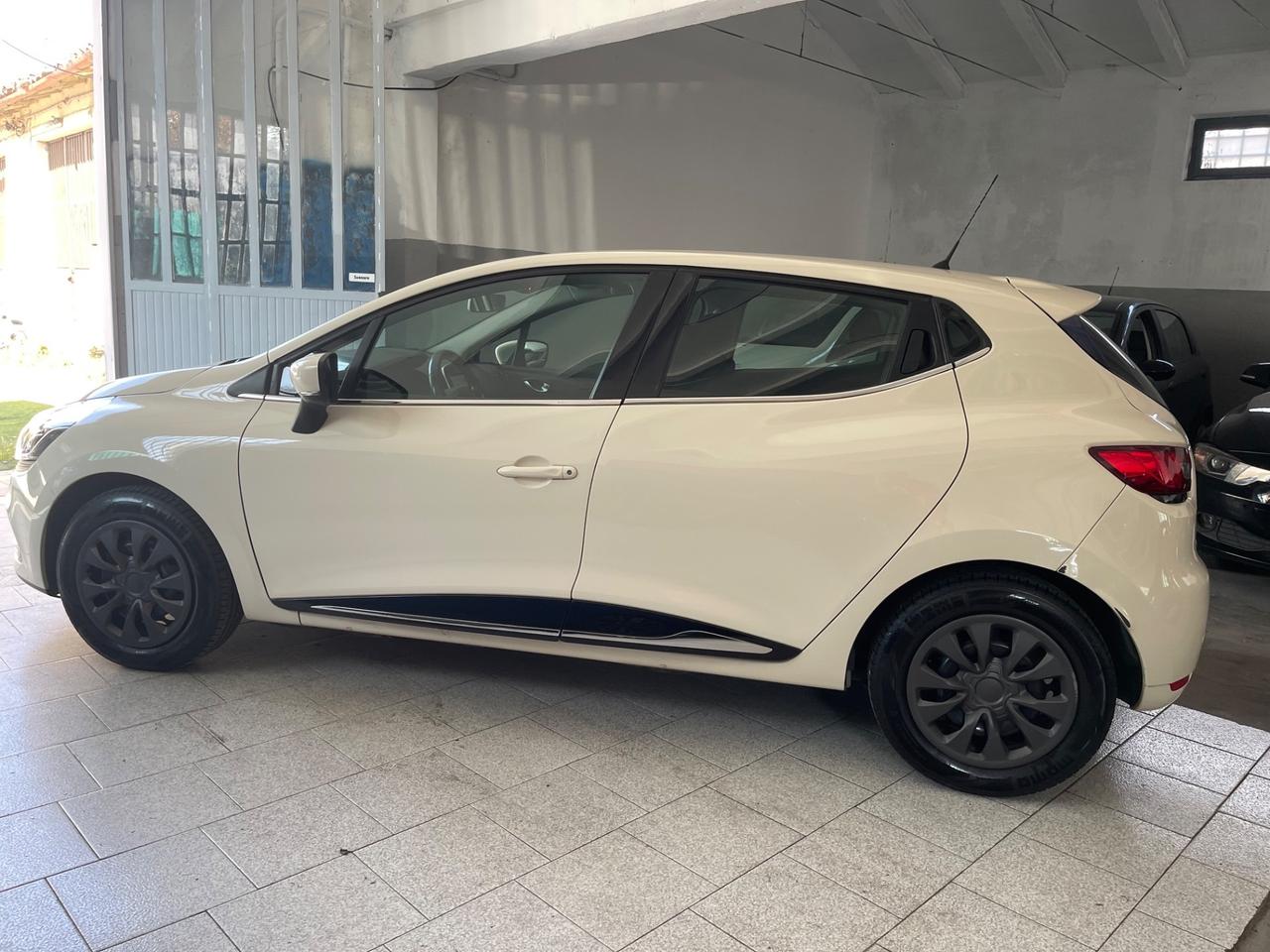 Renault Clio dCi 8V 90CV EDC Start&Stop 5 porte Energy Intens